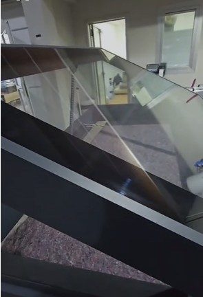 Camlı Çatı  Çıkış Kapak  